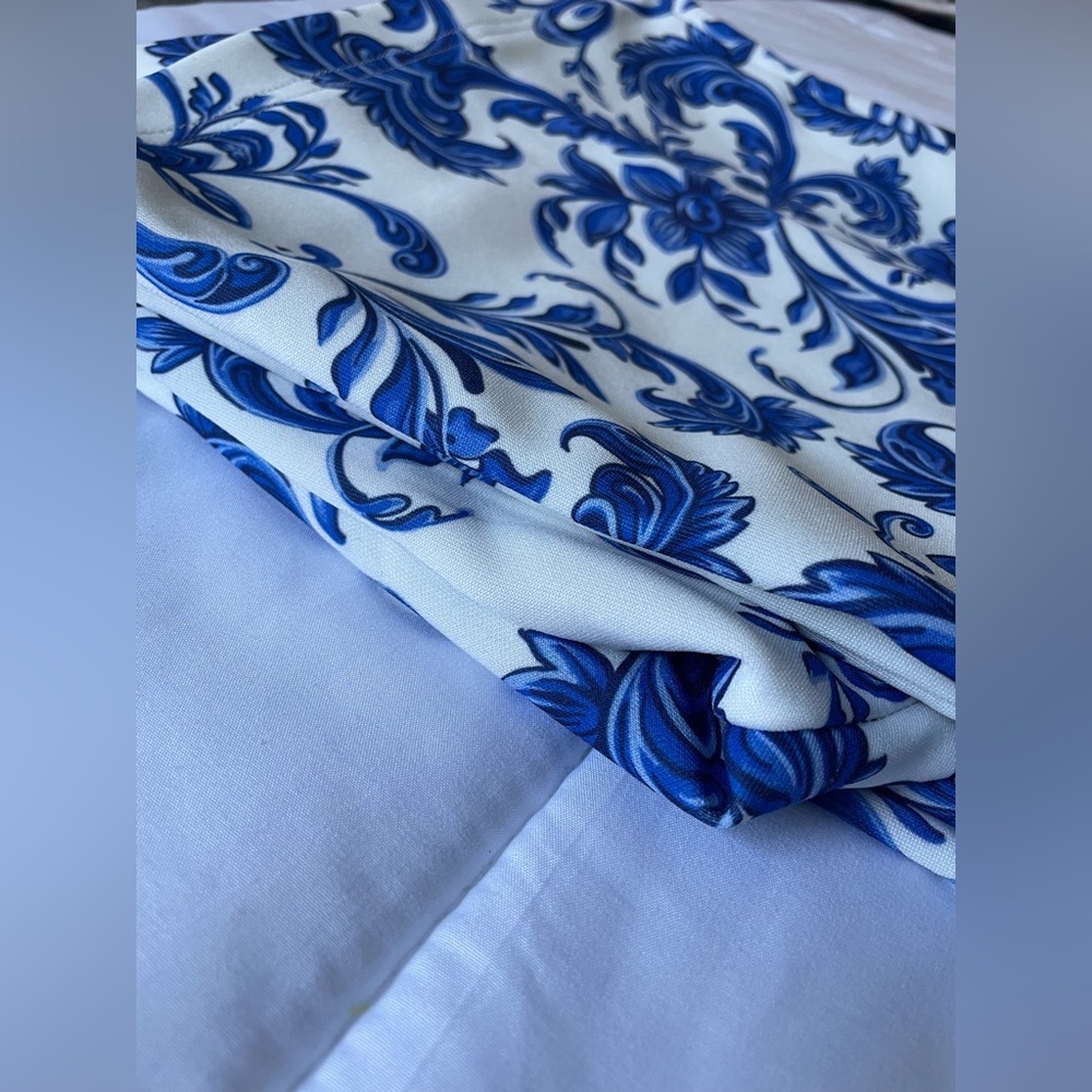 Boohoo Porcelain print wide leg trousers - Picture 4 of 6